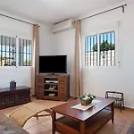 Ebano شقة *